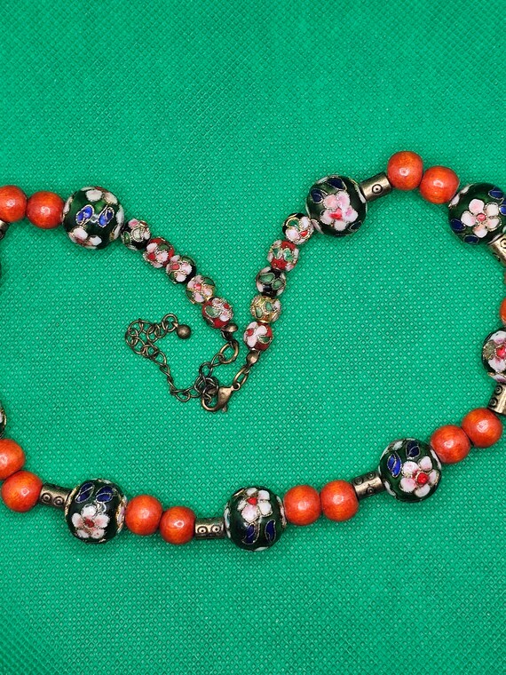 Beautiful Vintage Cloisonne And Wooden Bead Neckla