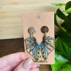 Angel Wing Begonia Resin Earrings - Handmade - Gifts for Women - Birthday gifts - Anthurium - Resin - Plant Lady