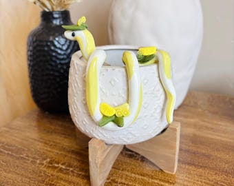 Lemon Snake Pot Perch - Plant Pot Decoration