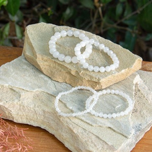 White Jade Bracelet | Gemstone for Serenity | Elastic Stretch Bracelet | Crystal Beaded Accessory | 4 mm, 6 mm, 8 mm, 10 mm Beads