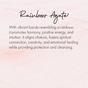K&ouml;nnte beinhalten: Regenbogen-Achat mit lebendigen B&auml;ndern, die an einen Regenbogen erinnern. Er f&ouml;rdert Harmonie, positive Energie und Intuition. Er richtet die Chakren aus, f&ouml;rdert spirituelle Verbindung, Kreativit&auml;t und emotionale Heilung und bietet gleichzeitig Schutz und Reinigung.