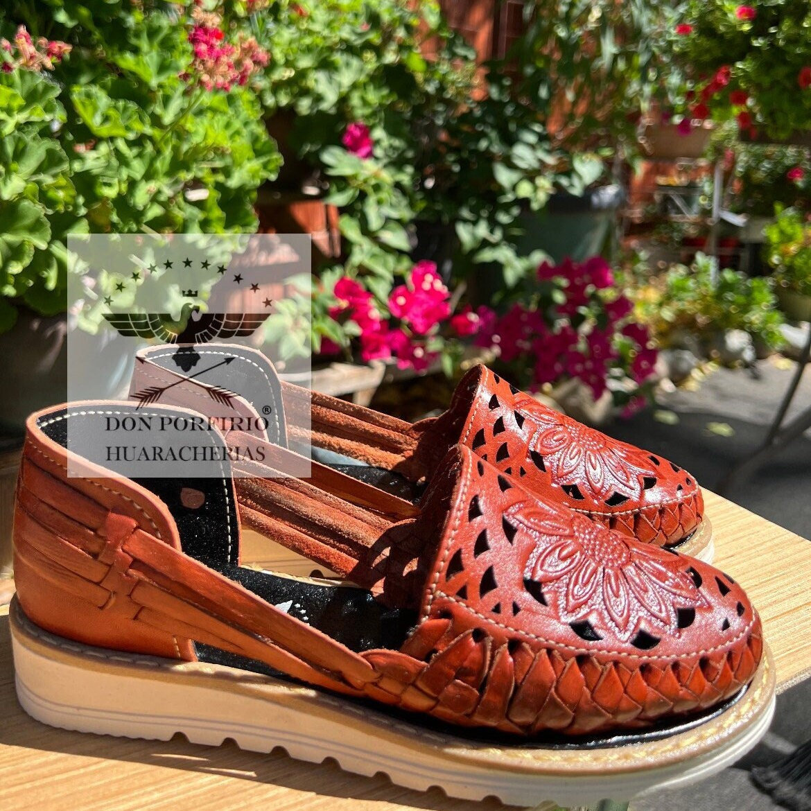 Durchbrochene Sonnenblume Huarache Ziegelfarbe