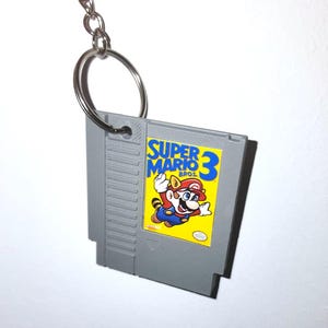 レトロ ファミコン カートリッジ キーリング/キーチェーン - クリスマスプレゼント - スーパーマリオ ギフト