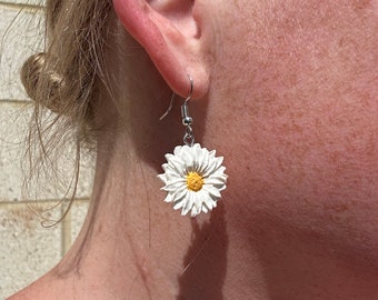 White Daisy Earrings - Studs - Hanging - Drop - Silver - Gold