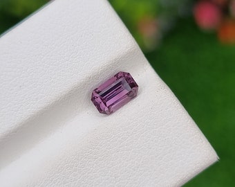 Pedra de espinélio roxo rosado natural solto não tratado e não aquecido facetado de Badakhshan Aghanistan