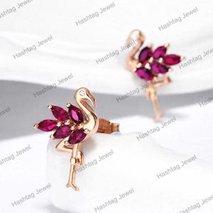 Pendientes de flamenco con rubí hechos a mano — Plata de ley 925 /Cristal rosa /Pendientes de botón / Pendientes de aves /Joyería para mujer