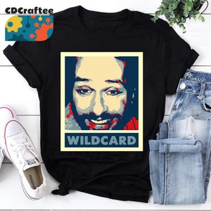Charlie Kelly Wild Card È sempre soleggiato a Philadelphia T-shirt, maglietta Charlie Kelly, maglietta serie TV, maglietta IASIP, maglietta vintage