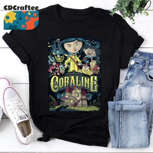 Coraline Mejor diseño para camiseta de la película Coraline, camiseta de Caroline, camiseta de Halloween, camiseta de película de terror, camiseta de dibujos animados, camiseta vintage