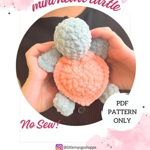 Peut inclure: Patron de crochet pour tortue miniature en forme de cœur Aiko. Le patron est pour une tortue en crochet sans couture avec un corps bleu clair et une carapace en forme de cœur rose. Le patron est disponible en téléchargement PDF.