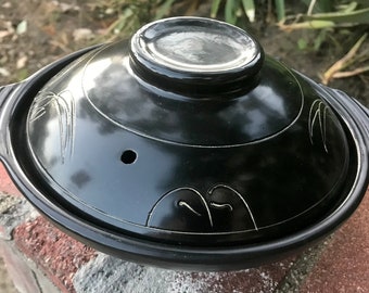 Vintage JAPANESEr BLACK ENAMELED Ceramic Rice Cooker!