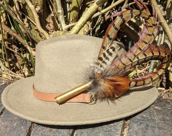 Heart shaped pheasant fedora hat pin or brooch in a 375 calibre shell.