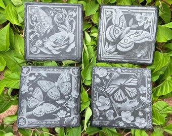 Juego de 4 posavasos de pizarra con forma de mariposa/polilla