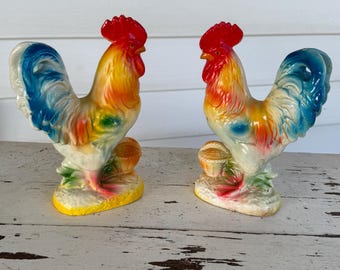 Vintage Ceramic Rooster Figurines Set Japan: Colorful Farmhouse Decor - Chicken Collectables