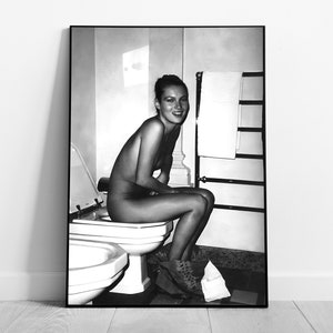 Kate Moss in Toilet Print, Black and White, Bathroom Wall Art, Vintage Photography, Feminist Poster, Girls Bathroom Decor, Digital Download