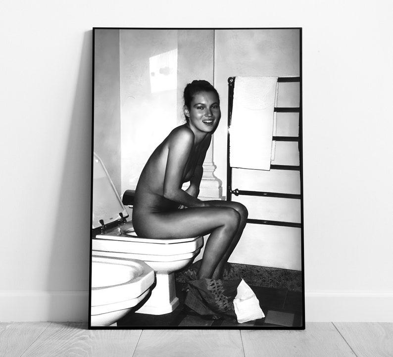 Kate Moss in Toilet Print, Black and White, Bathroom Wall Art, Vintage Photography, Feminist Poster, Girls Bathroom Decor, Digital Download