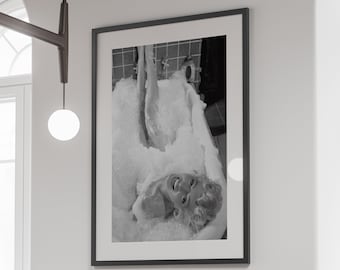 Marilyn Monroe in Bathtub Print, Black and White, Bathroom Poster, Old Hollywood Wall Art, Printable, Girls Bathroom Decor, Digital Download