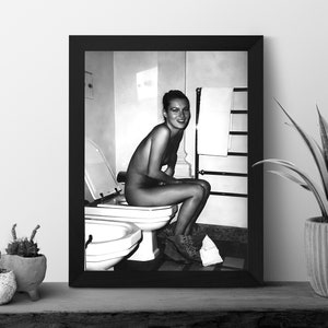 Kate Moss in Toilet Print, Black and White, Bathroom Wall Art, Vintage Photography, Feminist Poster, Girls Bathroom Decor, Digital Download