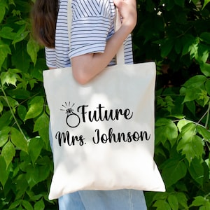 Future Mrs Gift, Future Mrs Tote Bag, Engagement Gifts for Her, Engaged Gifts, Bride to Be Gift, Bride to Be Tote Bag, Newly Engaged Tote