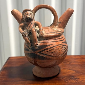 Authentic Pre-Columbian Ceramic Vessel | Nazca Culture Pottery with Anthropomorphic Figure | Tribal Ceramic  Collector Piece