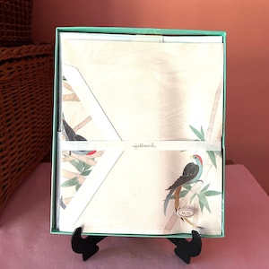 Vintage Hallmark Bird Themed Boxed Stationery Set (30 Decorated Sheets/15 Envelopes) Made in USA Penpals Snail Mail Letter Writing