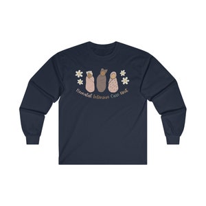T-shirt a maniche lunghe da infermiera della terapia intensiva neonatale immagine 10