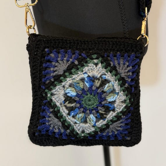 Hand Crocheted Crossbody or Shoulder Bag, Fully Lined with Zipper Closure, Adjustable Strap