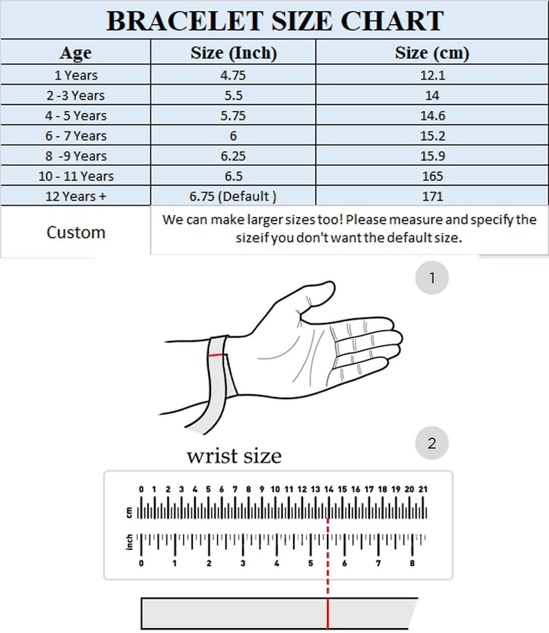 Op de afbeelding: Een armbandmaattabel met metingen in inches en centimeters. De tabel toont de aanbevolen armbandmaat voor verschillende leeftijdsgroepen, van 1 jaar tot 12 jaar en ouder. De tabel bevat ook een sectie voor aangepaste maten. De afbeelding bevat een diagram dat laat zien hoe je je polsmaat meet.
