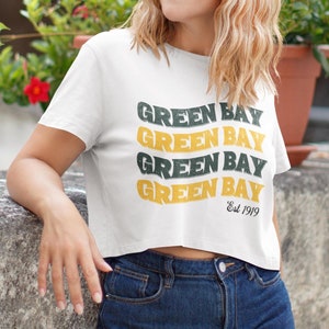 Green Bay Football Vintage Style Champion Cropped T-Shirt, Packer Football Retro Crop Top, GB Packer Retro Graphic Tee, Game Day Shirt