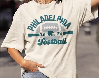 Philadelphia Football Vintage T-Shirt, Philadelphia Eagle Throwback Tee, Unisex Retro Eagle Crewneck Shirt, Philly Fan Gift, Game Day Shirt
