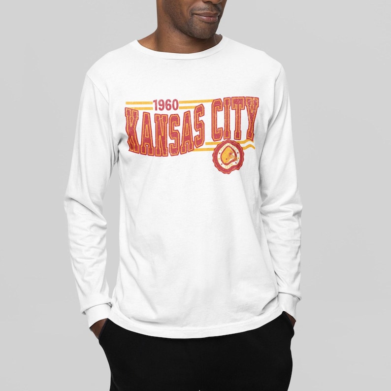Kansas City Football Retro Crewneck Långärmad, Chief Retro Långärmad T-shirt, KC Unisex T-shirt, Matchdag T-shirt, Chief Football Fan Gåva bild 1