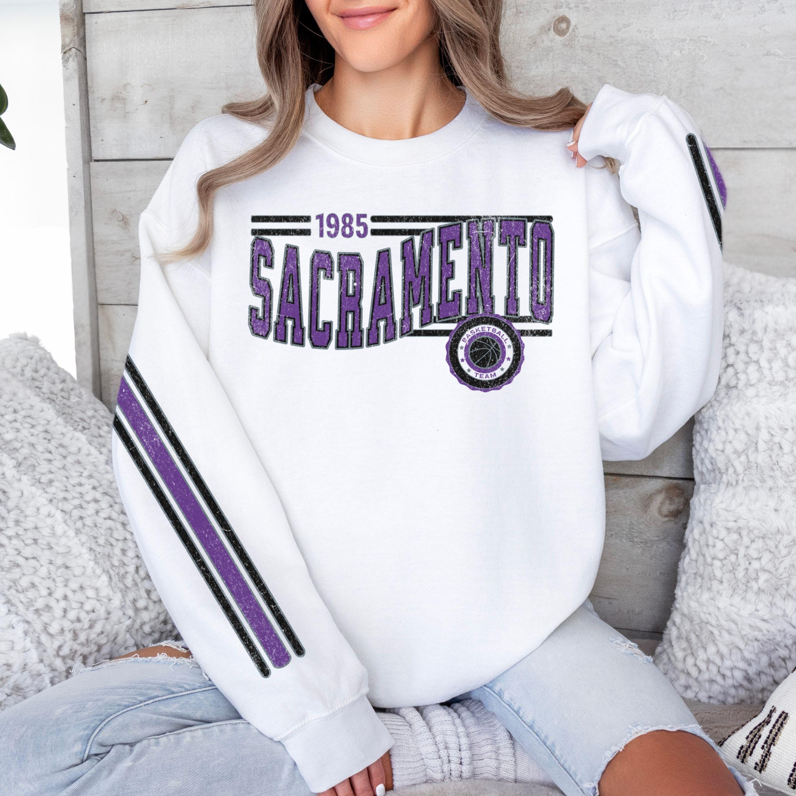 Discover Sacramento Basketball Retro Unisex Sweatshirt, King Basketball Fan Gift, Crewneck Vintage Style Jumper, Sports Apparel, Basketball Fan Gift