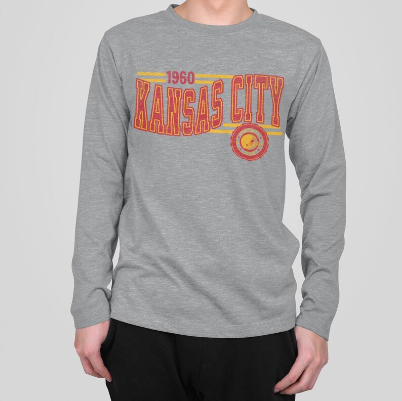 Kansas City Football Retro Crewneck Långärmad, Chief Retro Långärmad T-shirt, KC Unisex T-shirt, Matchdag T-shirt, Chief Football Fan Gåva bild 3