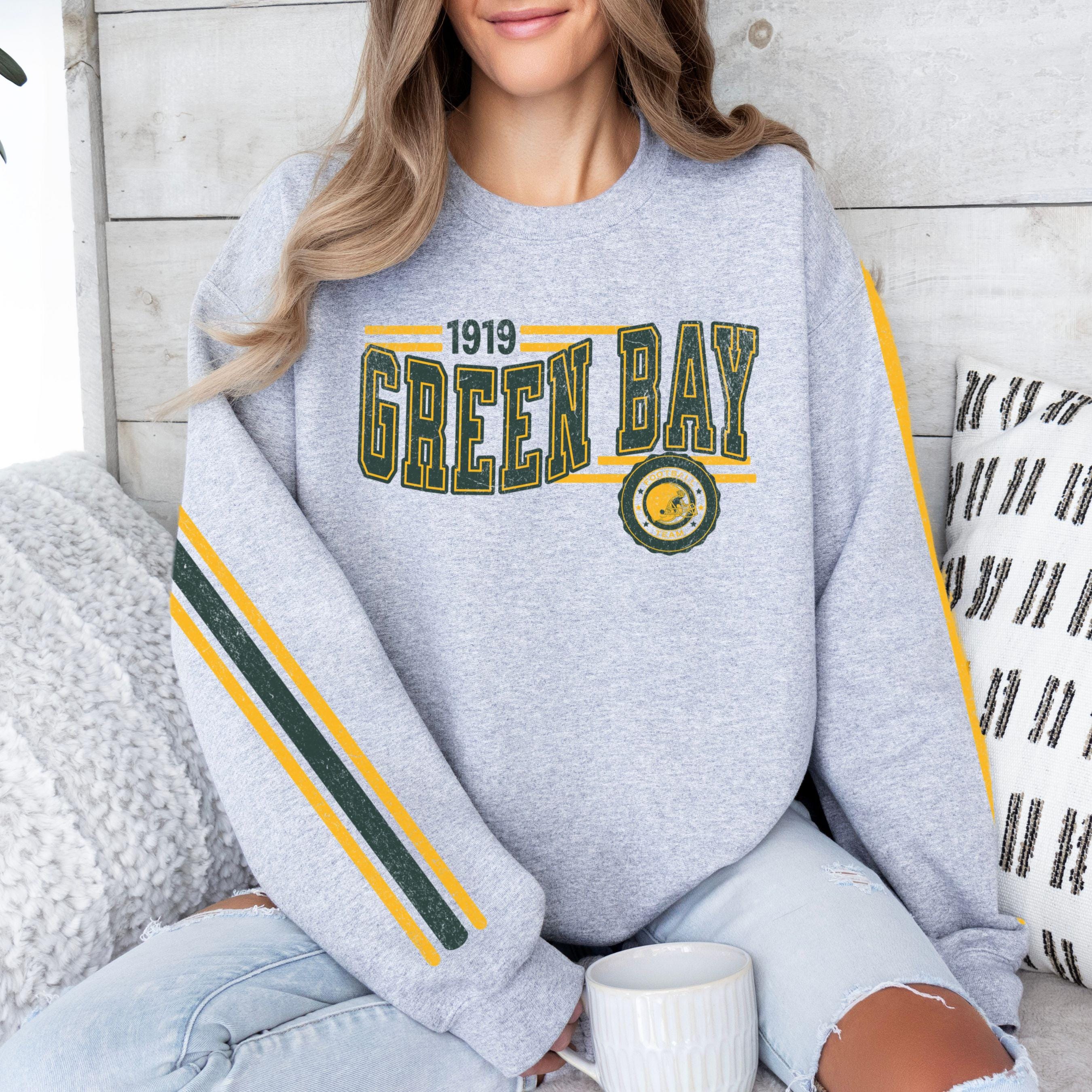 Women's Oversized Corduroy Crewneck Sweatshirt - Light Green Long Sleeve Comfy Pullover (Medium)