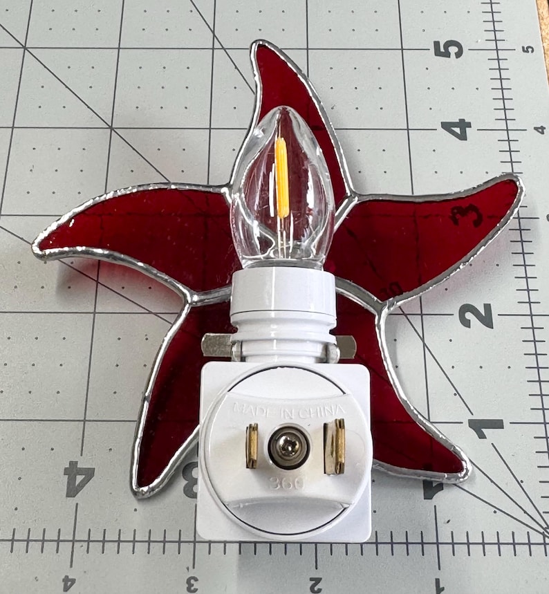 IvyStainedGlassArt Stained Glass Starfish Night Light - Thumbnail 3