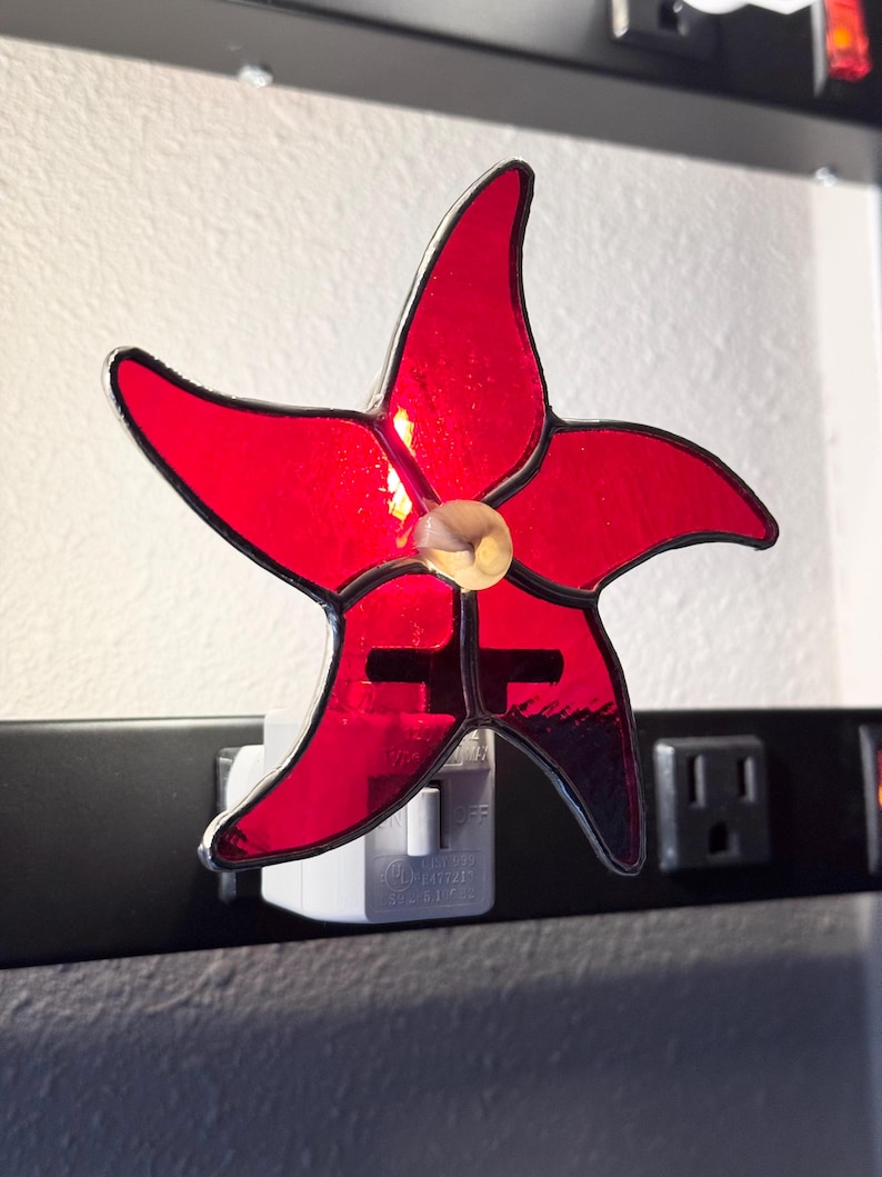 IvyStainedGlassArt Stained Glass Starfish Night Light - Thumbnail 2