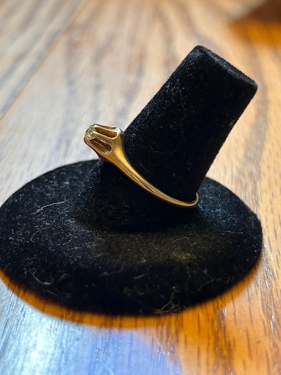STUNNING estate-sale vintage engagement ring - image 2