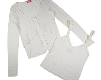 Completo top e cardigan vintage Blugirl Blumarine da fata, con dettagli in pizzo e decorazioni con occhielli