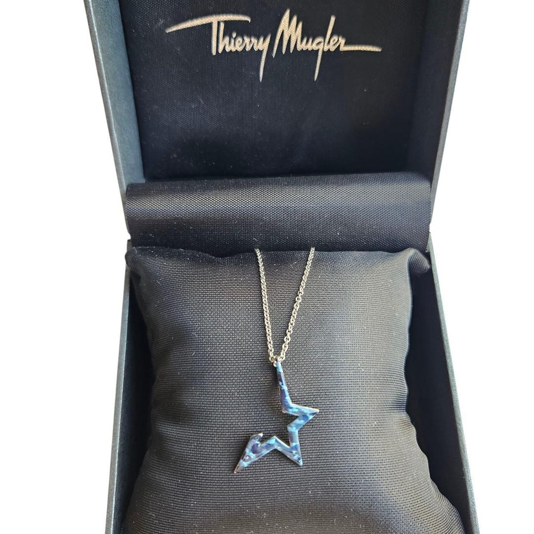 Thierry Mugler Star Necklace - Etsy Norway