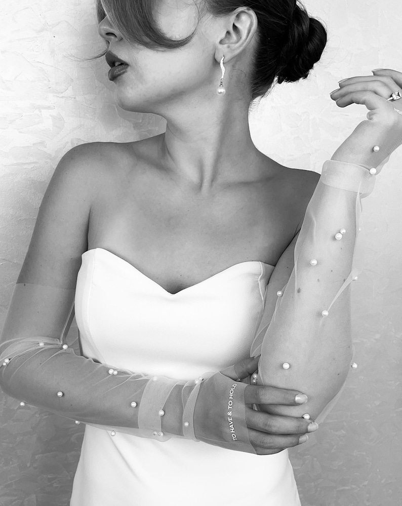 custom pearl bridal gloves