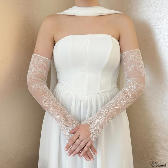 Long Lace Bridal Gloves, Chantilly Lace Wedding Sleeves