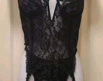 NWT Vintage Victorias Secret BLACK LACE 34 C Corset Bustier Garters & Thong Set