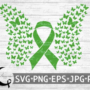 Puede incluir: Cinta verde con un diseño de mariposa. La cinta está atada en un lazo y hay muchas mariposas volando a su alrededor. El fondo es una superficie de madera blanca.