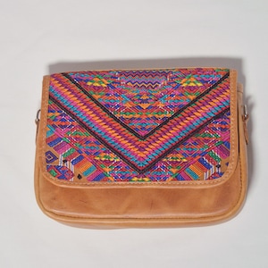 Borsa a mano in stile etnico con scomparto interno e cerniera