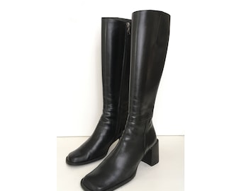 Botas / 90s / EU 38 / US 7.5 / UK 5 punta cuadrada / cuero negro / buen estado vintage / minimalismo / mexx / made in Italy / rave