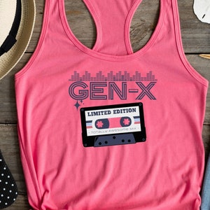 Regata Racerback Cassete Gen-X, camisa de treino Geração X, top mixtape, retrocesso, presentes Gen-Xer, regata slim fit