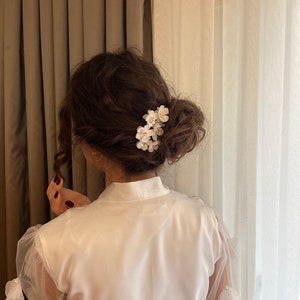 Boho Bridal Ivory Flower Hair Piece - Wedding Romantic Bride Flower Hair Comb - White Floral Bridal Hair Comb -  3D Bridal Hair Accessories