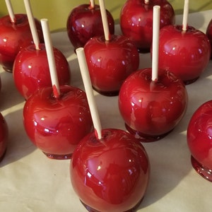 1 Dozen Candy Apples
