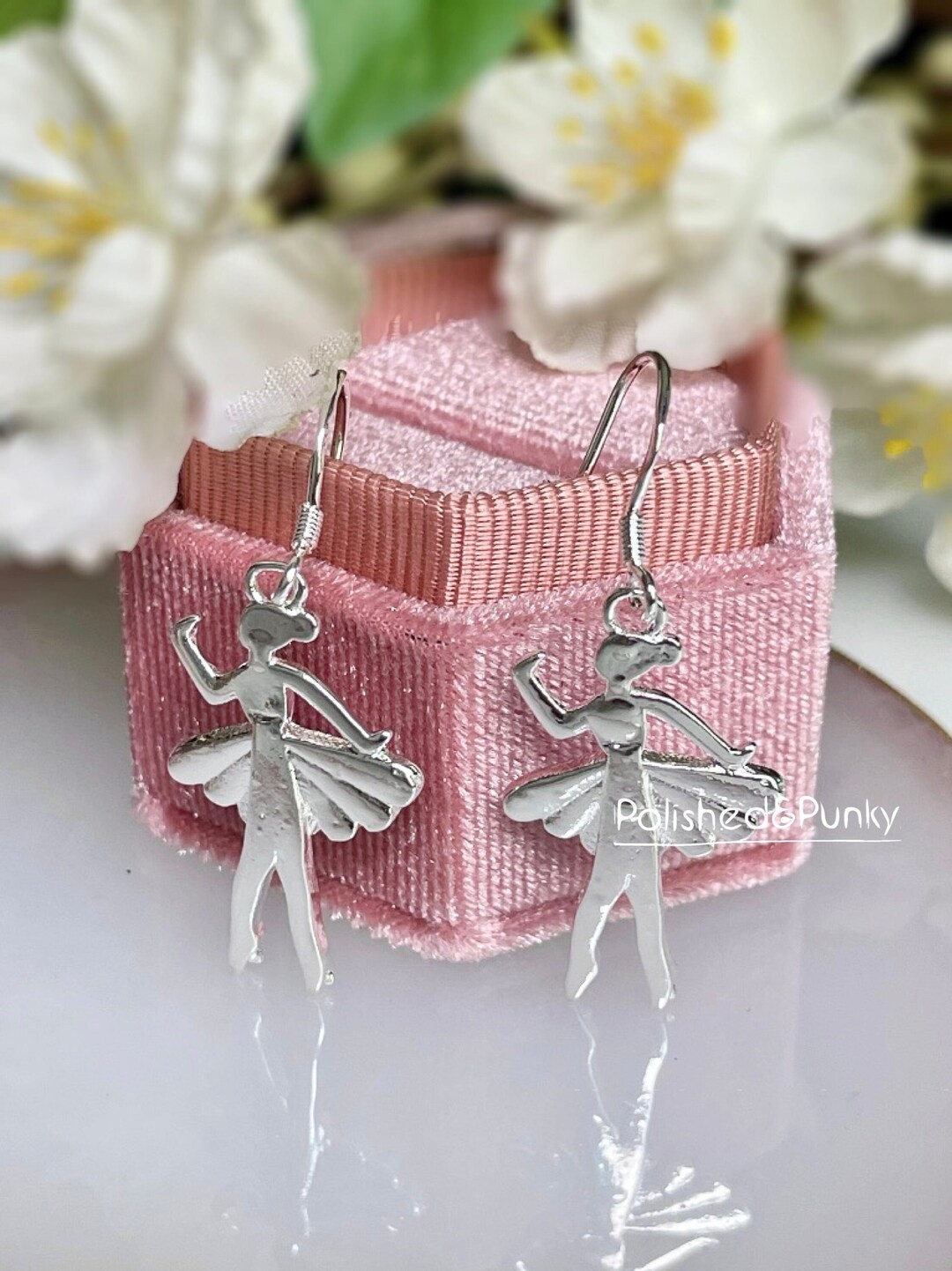 Round Cut Dancing Earrings