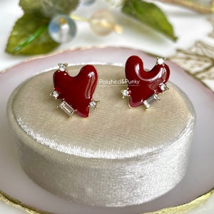 Beautiful heart Earrings ~ Red heart Earrings ~ heart Earrings ~ Cz Earrings  ~ Stud Earrings ~ Enamel earrings ~ New in gift box