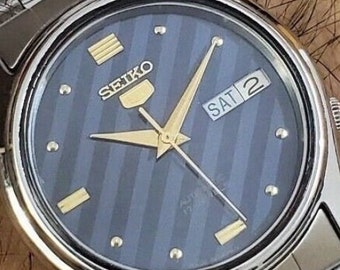 Restauriert, überholt, JDM Seiko 5 Automatik, Juli 1995, ungewöhnliches guillochiertes blaues Ziffernblatt, neues Hardlex Glas